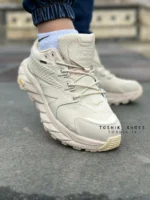 کتونی هوکا اناکاپا رنگ کرم  Goretex  چهار فصل مخصوص کوهنوردی