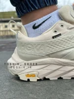 کتونی هوکا اناکاپا رنگ کرم  Goretex  چهار فصل مخصوص کوهنوردی