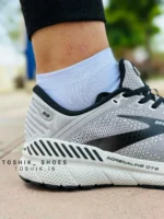 کفش بروکس مدل آدرنالین جی تی اس 22 رنگ طوسی 22 Adrenaline GTS
