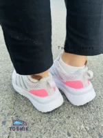 کتونی ادیداس مدل PUREBOOST رنگ سفید صورتی