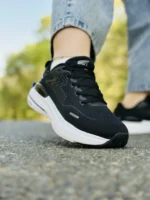 کفش اسکیچرز مدل max road 6 مشکی با زیره سفید