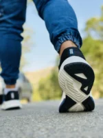 کتونی اسکیچرز DISTANCE WALKER رنگ سرمه ای با زیره سفید