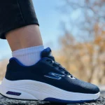 کتونی اسکیچرز مدل go walk رنگ سرمه ای با زیره سفید توشیک - اسکیچرز مدل گو واک (Skechers Go Walk) کتونی اسکیچرز مدل go walk رنگ سرمه ای با زیره سفید