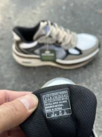 کتونی اسکیچرز مدل go run رنگ کرم مشکی