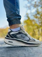 کتونی اسکیچرز مدل go run رنگ کرم مشکی