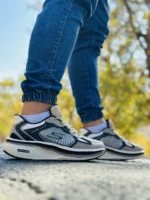کتونی اسکیچرز مدل go run رنگ کرم مشکی